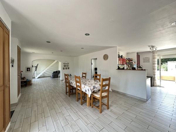 Maison à vendre |  Civray |  3 pièces | 126 m²