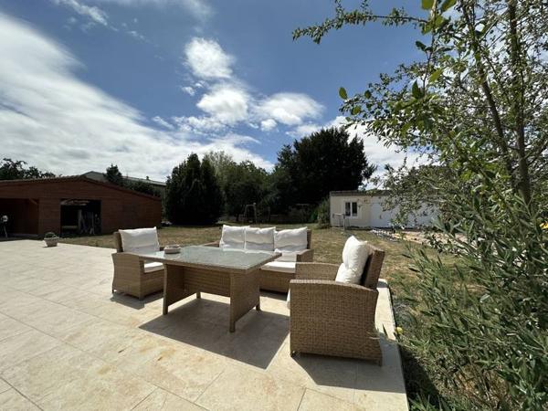 Maison à vendre |  Civray |  3 pièces | 126 m²