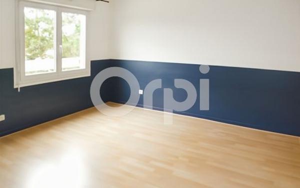 Appartement à louer    3 pièces •  Senlis