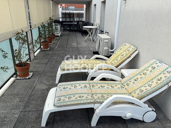 À VENDRE, Appartement T4 de 78 m², triple exposition, avec Terrasse de 48 m² & Garage double, Proximité Place Ronde , VILLEURBANNE (69100)