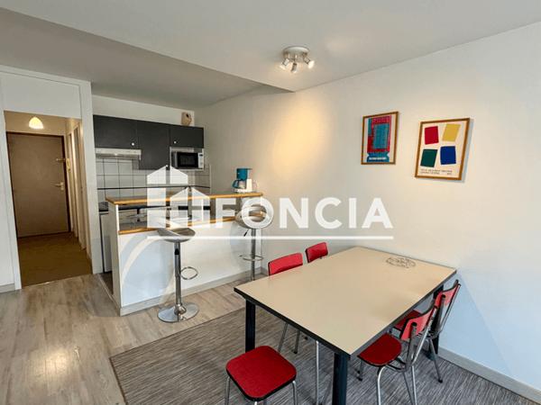 Location Appartement meublé 2 pièces 42 m² - La Rochelle 17000