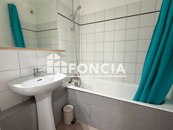 Location Appartement meublé 2 pièces 42 m² - La Rochelle 17000