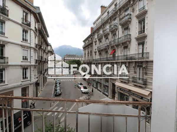 Location Appartement 2 pièces 60.38 m² - 20 RUE GUETAL Grenoble 38000
