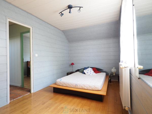 Bouchemaine : Une maison atypique sur un très beau terrain sans vis à vis de 2 000 m²