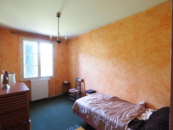 Bouchemaine : Une maison atypique sur un très beau terrain sans vis à vis de 2 000 m²