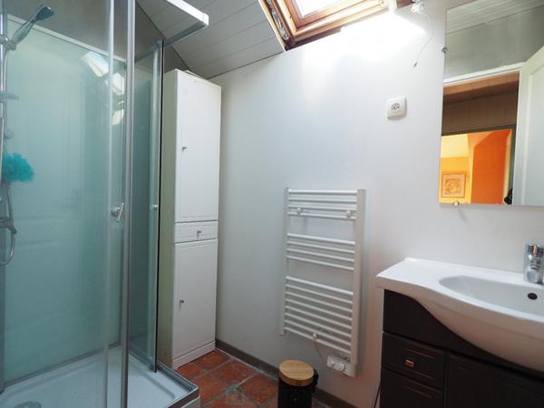 Bouchemaine : Une maison atypique sur un très beau terrain sans vis à vis de 2 000 m²