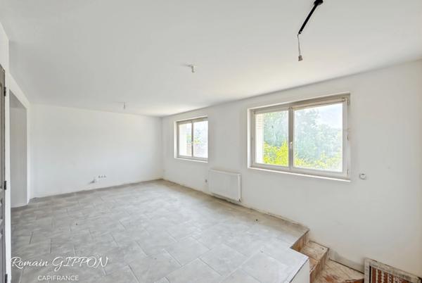 Maison à finir de rénover à Liverdun, bord de Moselle, 4 pièces 117m2