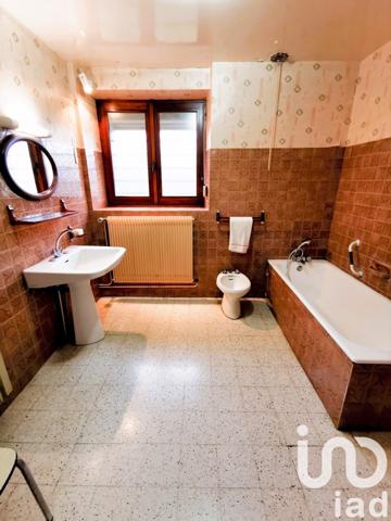 Maison traditionnelle 7 pièces de 164 m² à Haudrecy (08090)