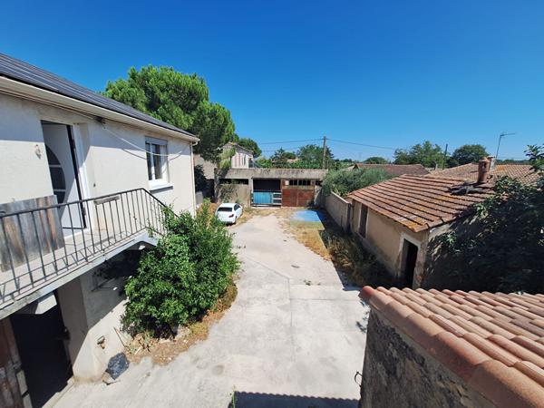 A VENDRE - Corps de ferme / Appartement et annexes
