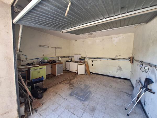 A VENDRE - Corps de ferme / Appartement et annexes