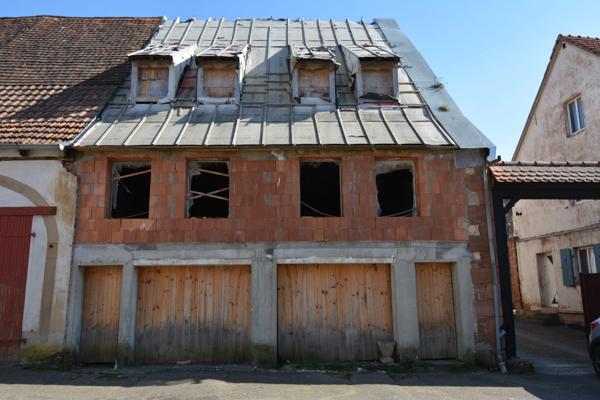 À Bouxwiller – Immeuble brut à rénover, fort potentiel sur 3 niveaux