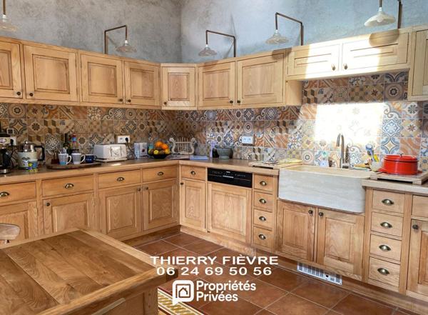 Saint Loup Lamairé 79600 - Demeure historique XVIe et XVIIe - Maison + gîte (344 m²) Dépendances