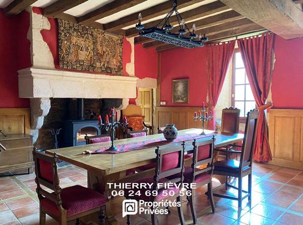 Saint Loup Lamairé 79600 - Demeure historique XVIe et XVIIe - Maison + gîte (344 m²) Dépendances
