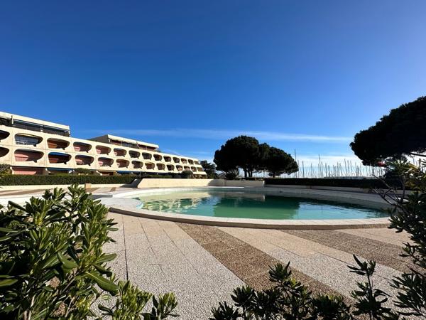PORT CAMARGUE - Ensemble immobilier - Port camargue