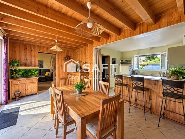Maison familiale de 127 m² habitables, beau jardin, garage