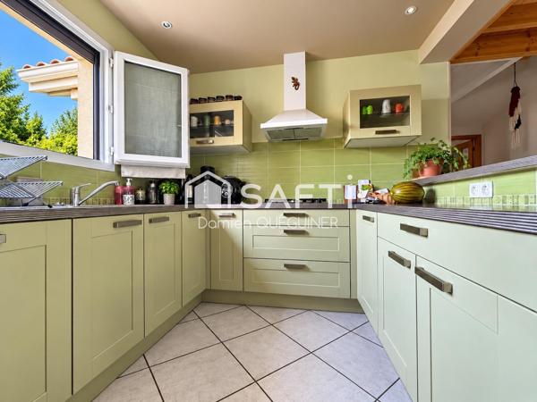 Maison familiale de 127 m² habitables, beau jardin, garage