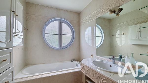 Appartement à vendre 4 pièces 102 m² Tassin-la-Demi-Lune