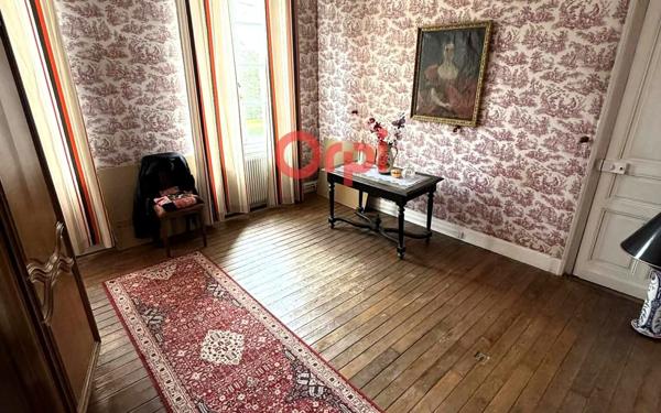 Maison à vendre    8 pièces •  Mailly-Maillet