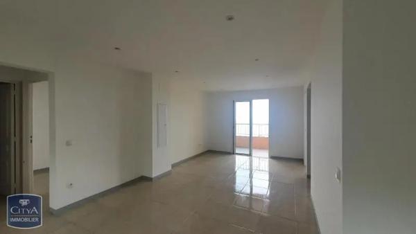 Appartement à louer 3 pièces 65.26m² Saint-Denis (97400)