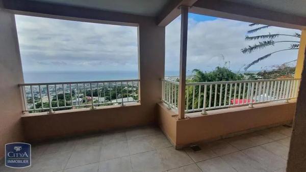 Appartement à louer 3 pièces 65.26m² Saint-Denis (97400)