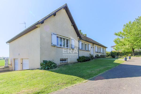 Maison d'Exception à Vendre à Beynes - 7 Chambres, 214 m² sur Terrain de 2568 m²