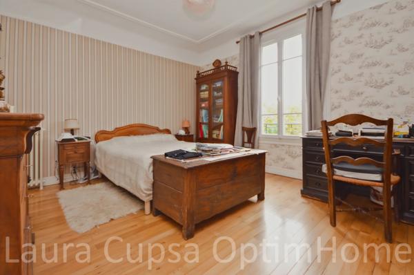 8 MIN RER B ANTONY CENTRE - MAISON 172 M² HABITABLES - 243 M² UTILES - 5 CHAMBRES - TERRAIN 459 M² - BATIMENT GARAGE ATELIER 150 M² - RAVALEMENT AVEC ISOLATION 2024