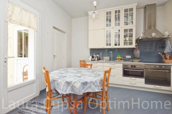 8 MIN RER B ANTONY CENTRE - MAISON 172 M² HABITABLES - 243 M² UTILES - 5 CHAMBRES - TERRAIN 459 M² - BATIMENT GARAGE ATELIER 150 M² - RAVALEMENT AVEC ISOLATION 2024