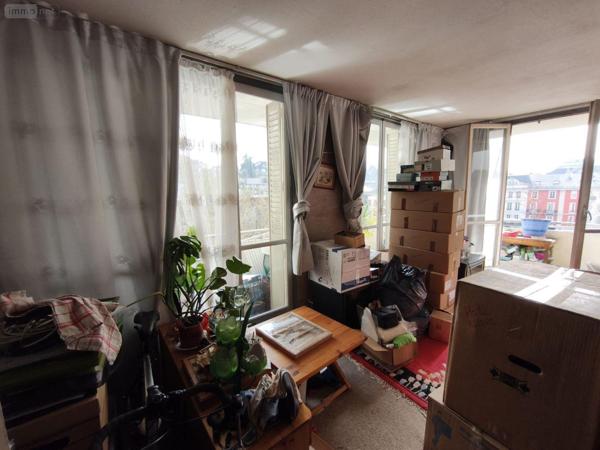 Appartement à rénover à vendre à Chambéry en Savoie (73000), ref : 73007-215   
Gare