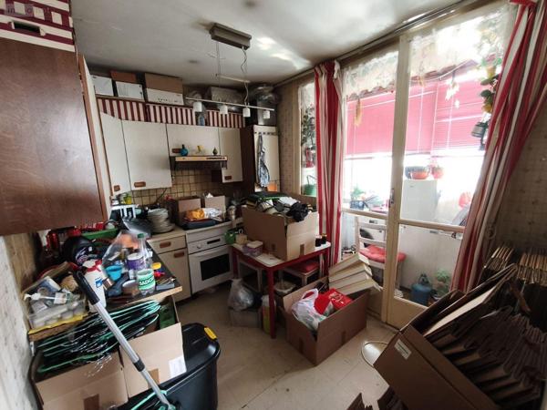 Appartement à rénover à vendre à Chambéry en Savoie (73000), ref : 73007-215   
Gare