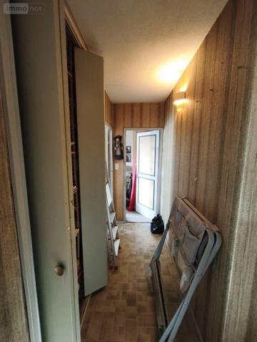 Appartement à rénover à vendre à Chambéry en Savoie (73000), ref : 73007-215   
Gare