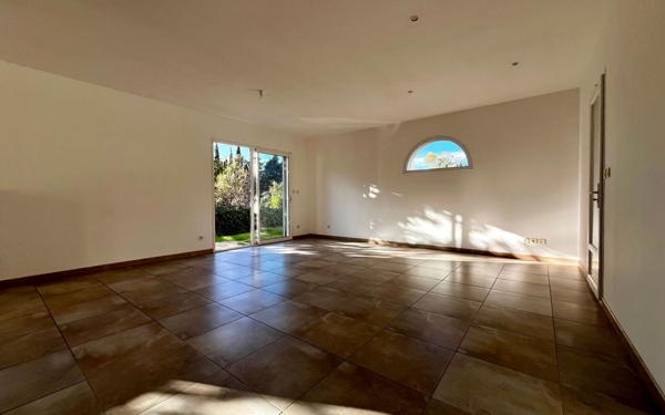 Maison à vendre    4 pièces •  Miramas