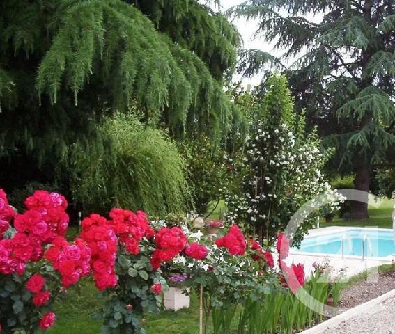 Maison à vendre  7 pièces - 170,51 m 2   MONTANS  - 81
