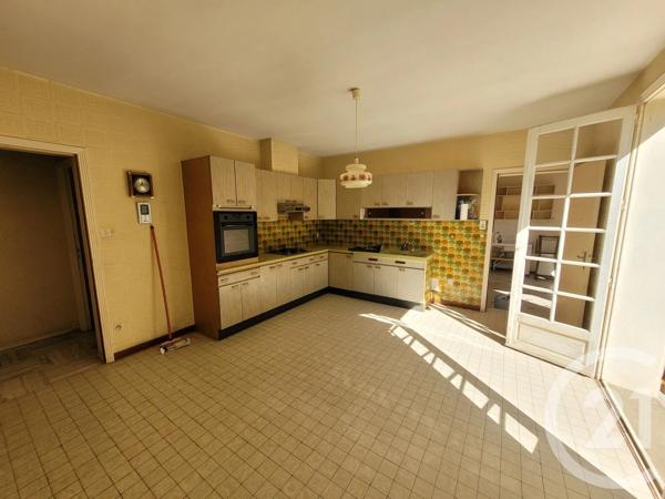 Maison à vendre  7 pièces - 170,51 m 2   MONTANS  - 81