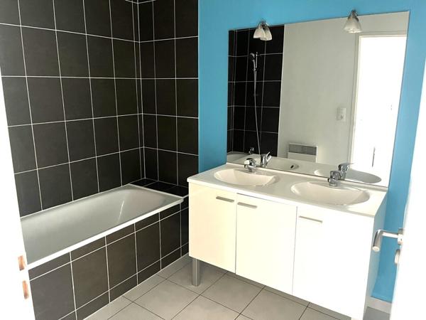 Kerinou, Brest . A saisir ,94 m2,4 chambres dans immeuble contemporain