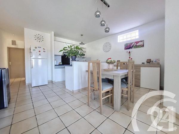 Appartement F3 à vendre  3 pièces - 76 m 2   LE BOULOU  - 66