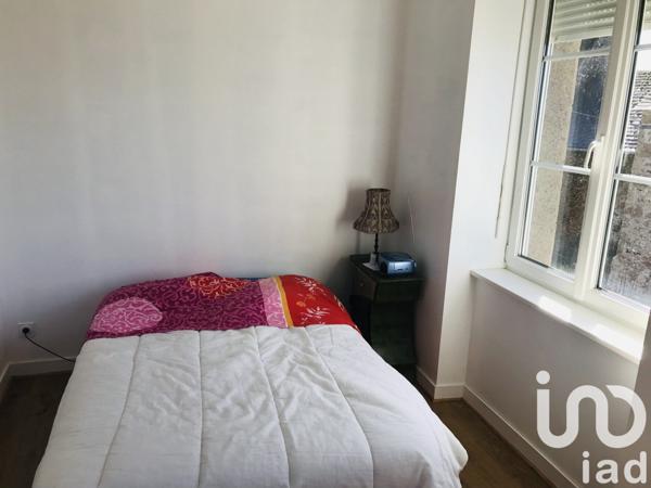 Maison de village 5 pièces de 130 m² à Lassay-les-Châteaux (53110)