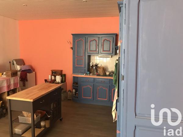 Maison de village 5 pièces de 130 m² à Lassay-les-Châteaux (53110)