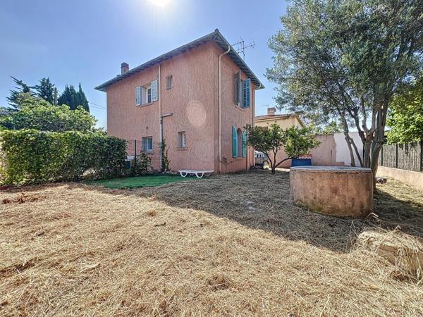 Maison divisée en 2 appartements : secteur  Base Nature