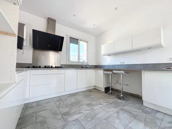 Maison divisée en 2 appartements : secteur  Base Nature