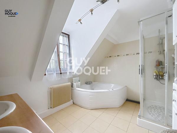 Maison Familiale- centre-ville - 6 pièces + 2 bureaux