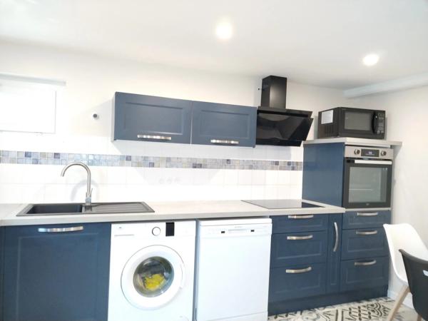 Maison de 144 m² composée de 2 logements de 72 m² chacun