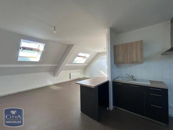 Appartement à louer 4 pièces 68.8m² Alençon (61000)