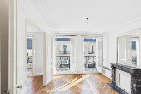 Vente - Appartement 2 pièces 53 m 2 Paris (75015)