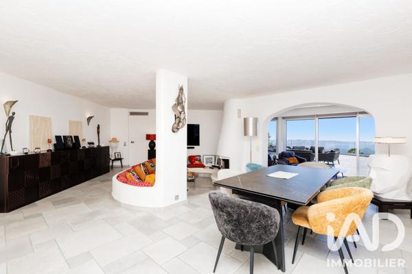 Maison à vendre 5 pièces 245 m² Fréjus