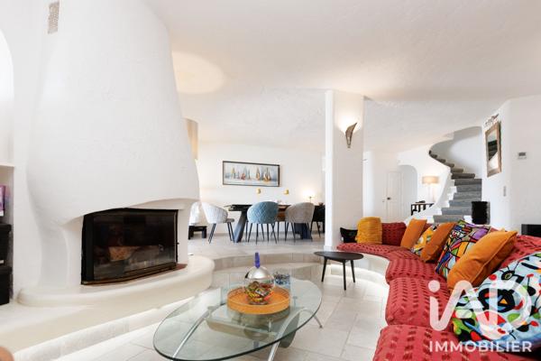 Maison à vendre 5 pièces 245 m² Fréjus