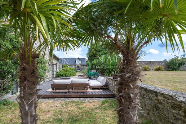 Entre Saint-Lô et Bayeux, manoir du XVIIIème siècle avec piscine, tennis et installations équestres