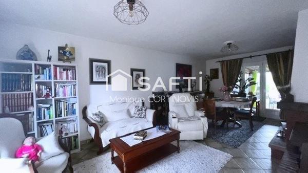 Jolie maison de 5 pièces  avec garage et cave située à Rosenau