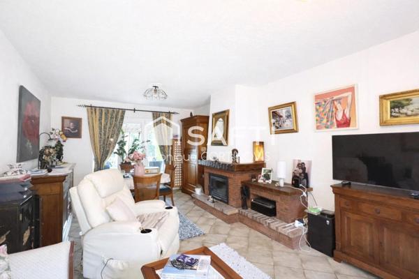 Jolie maison de 5 pièces  avec garage et cave située à Rosenau