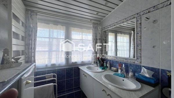 Jolie maison de 5 pièces  avec garage et cave située à Rosenau