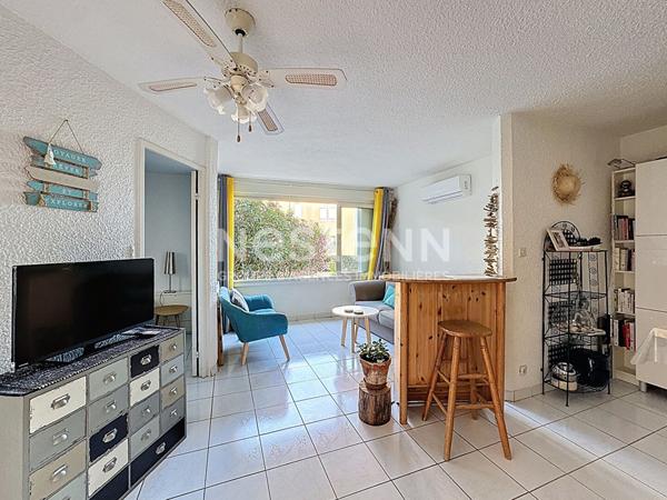 Beau rez-de-chaussee avec 2 chambres et vue port